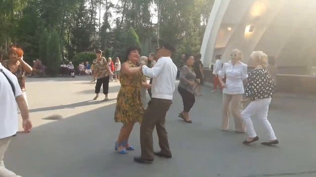 Ты очень красива в этом платье!!! 2 смотреть онлайн