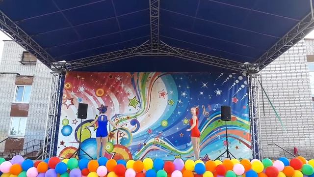 Кондратьева Яна и Лебедева Олеся. "Импульс" эстрадный танец смотреть онлайн