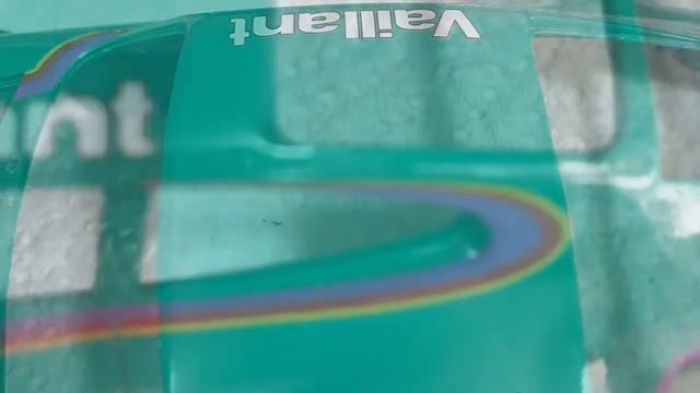 Revell 1:24, Porsche 934 RSR “Vaillant” - Slide Show смотреть онлайн