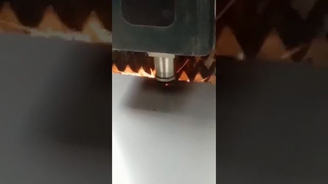 Лазерная резка металла / Http://soliton.site/catalog/uslugi-metalloobrabotki-