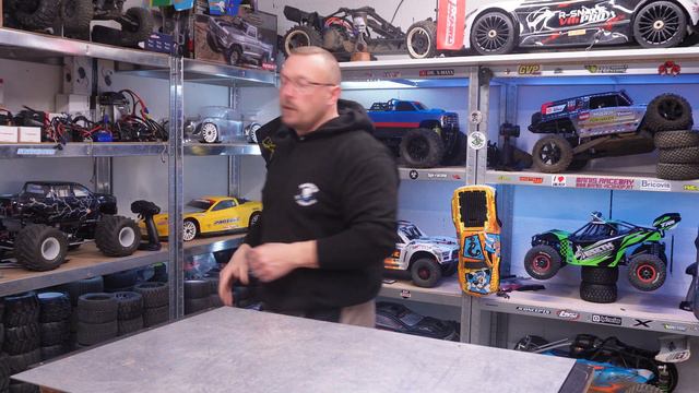 Je me suis bien amusé avec les engins tombola et surtt avec MON hobao mtx ET LE DIRT RAT ARRMA ! смотреть онлайн