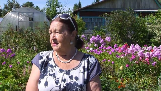 Цветовод Лариса Черезова: «Любите цветы, садите цветы, и у вас будет прекрасное настроение!» смотреть онлайн