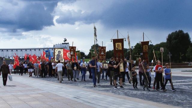 Крестный ход с образом Богоматери Иверская. Братский молебен «Сорок Сороков» на Поклонной горе. смотреть онлайн