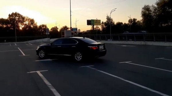 Lexus LS460 long Ataman