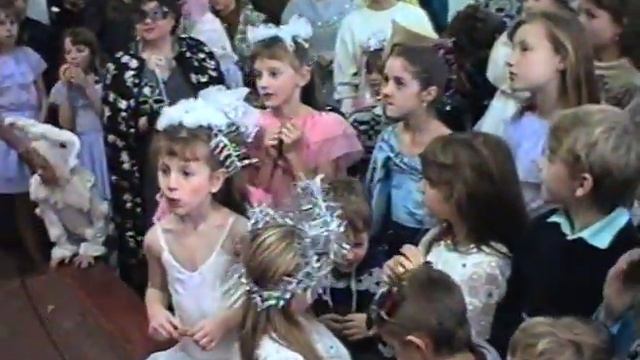 Дед Мороз спешит на праздник... 1995 смотреть онлайн