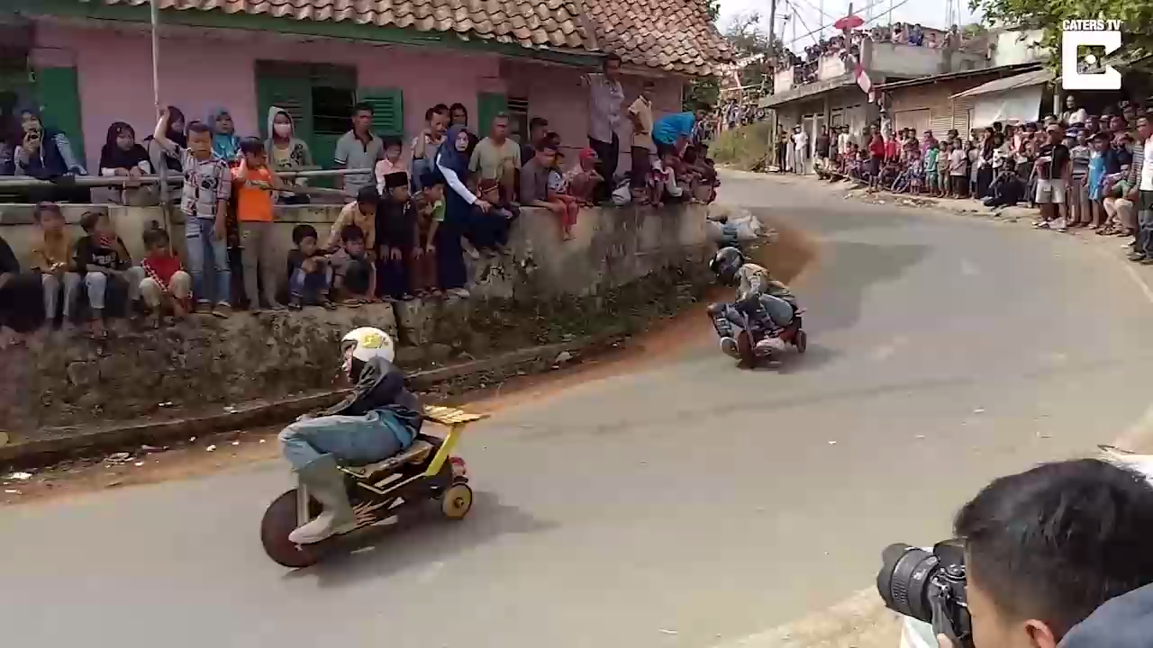 Индонезийские гонки смотреть онлайн