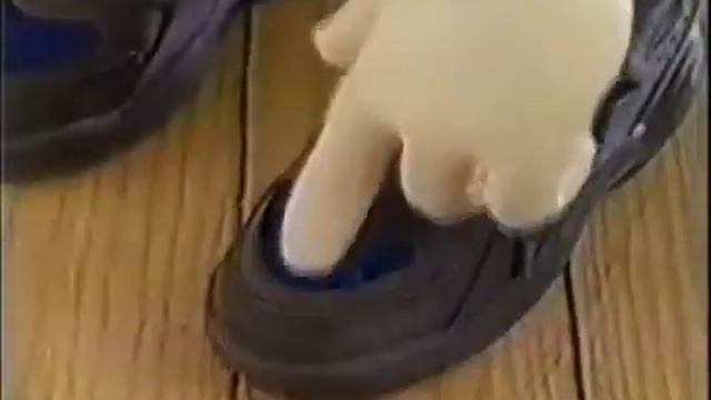 Converse Touch-EFX Ad (1995) смотреть онлайн