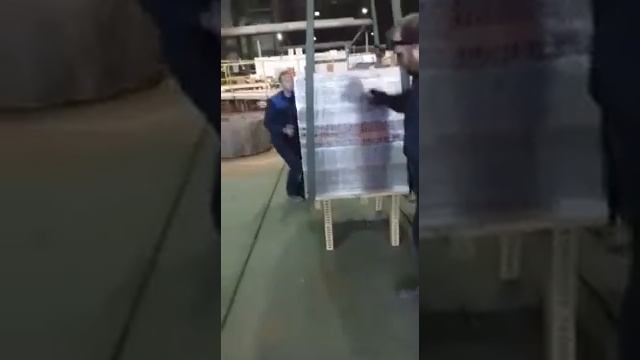 Как проверяют на прочность блоки на ККЗ... смотреть онлайн