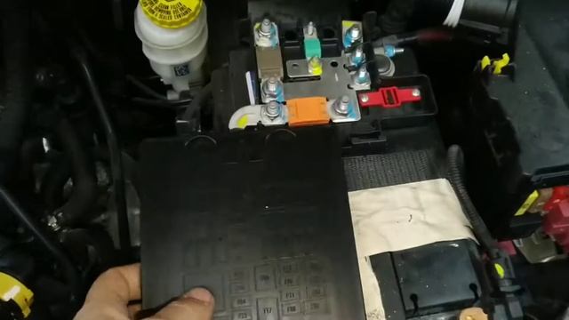 Localização do fusível e relé do compressor do ar condicionado Fiat Toro Jeep Renegade e Compass ? смотреть онлайн
