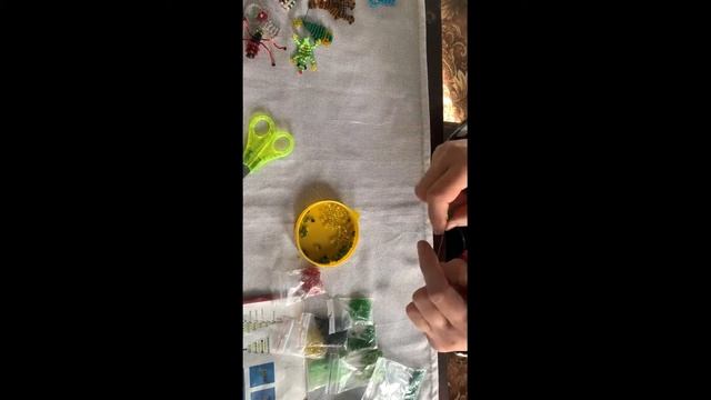 Змейка из бисера / вужик з бисера смотреть онлайн