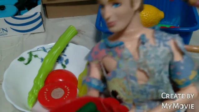 Друзья готовяться к вечеринке,Барби, Айвен и Стен приготовили Дяде Жене неожиданный сюрприз смотреть онлайн