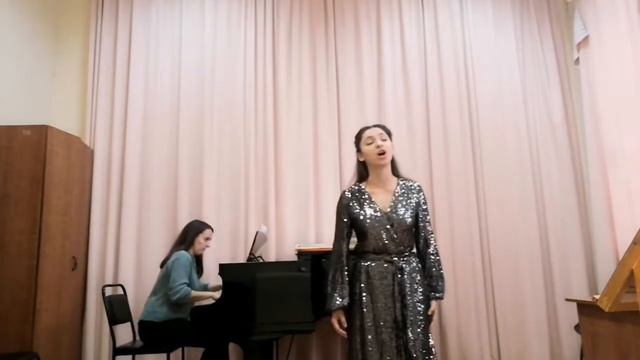 Латыпова Аделия. УГИИ 1 курс. Русская народная песня 