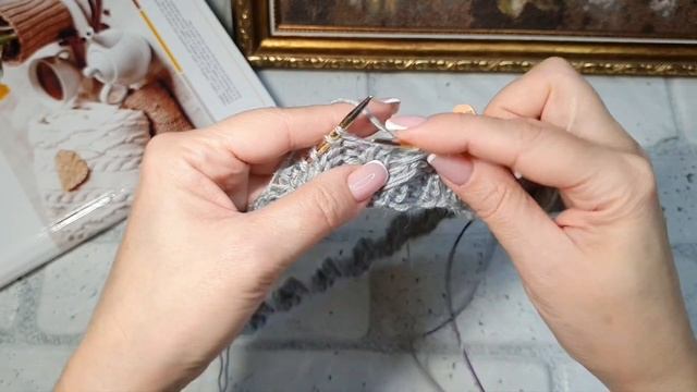 МК Шапка узор "Колосок" . Популярная шапочка с фиксированным отворотом. смотреть онлайн