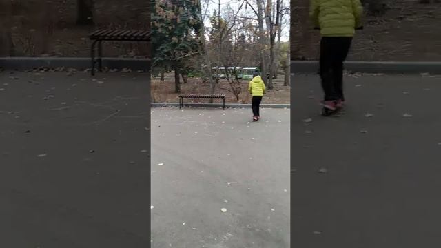 Трюки на трюковом самокате смотреть онлайн
