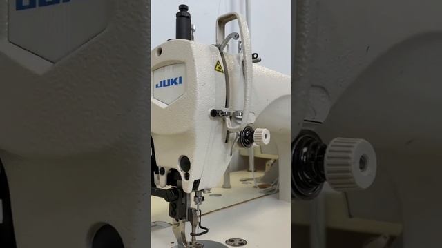 Промышленная швейная машина JUKI DU-1181N. По всем вопросам в комментарии ?? смотреть онлайн