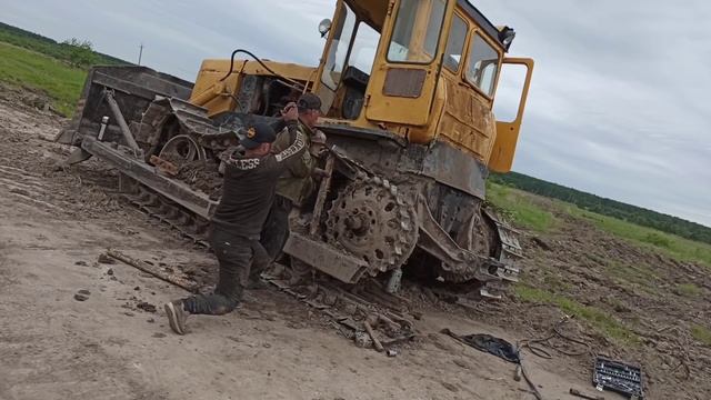 Разбираем бортовую Бульдозер ЧТЗ Т-130 5 июня 2021 г. смотреть онлайн