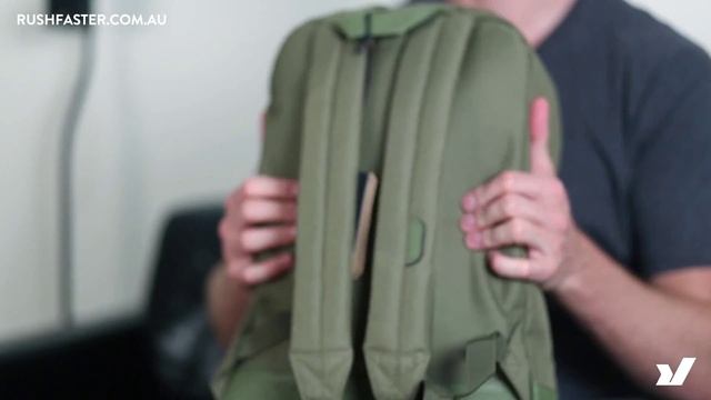 The Herschel Heritage Backpack смотреть онлайн
