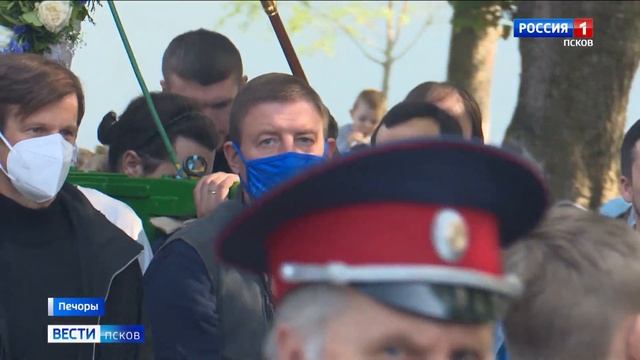 В Псково-Печерском монастыре отметили Успение Пресвятой Богородицы смотреть онлайн