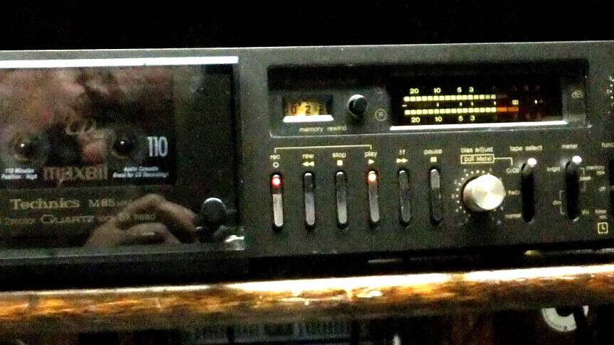 Профессиональная кассетная дека technics rs-m85 mk2 с 2 головками-Япония-выпуск-1977-1979-год смотреть онлайн
