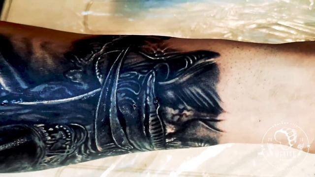 чужой (cover up tattoo) смотреть онлайн