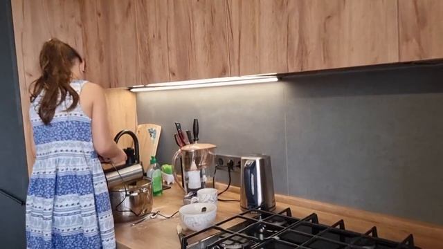 Как я шью гладьевый стежок на сэмплерах. Печем булочки и гуляем по Сочи. смотреть онлайн