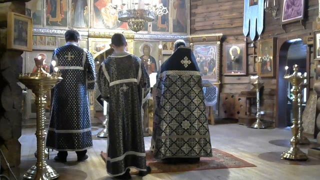 Великий Пяток. Воспоминание Святых спасительных Страстей Господа нашего Иисуса Христа. Царские часы смотреть онлайн