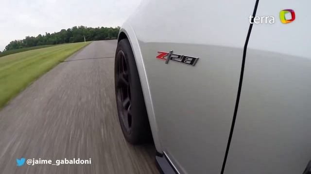 Onboard Chevrolet Camaro Z/28 2015 смотреть онлайн