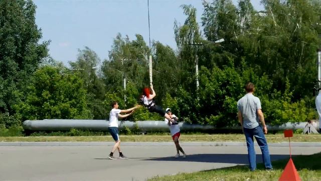 Прыжок с канатом 310515 смотреть онлайн