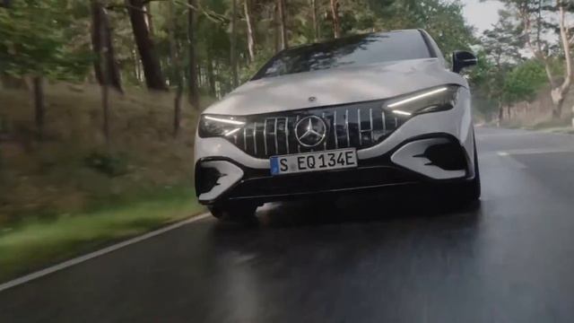 The New 2023 Mercedes AMG EQE 53 4MATIC+ - Interior and Exterior