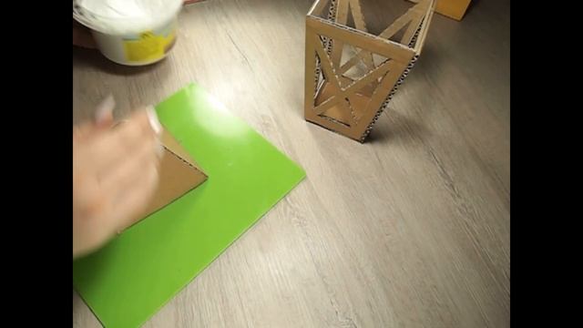 Новогодний фонарик своими руками из обычного картона смотреть онлайн