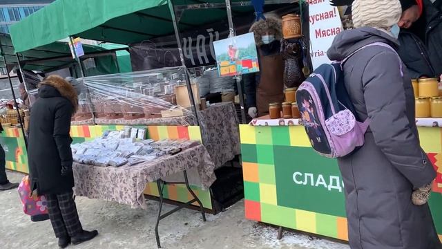 Екатеринбург,ярмарка выходного дня на Площади 1905года~мои будни (1 часть)~ смотреть онлайн