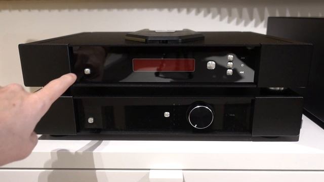 Unboxing Rega Saturn-R