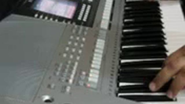 Noor-E-khuda on "Yamaha PSR S910" by Mudit. смотреть онлайн