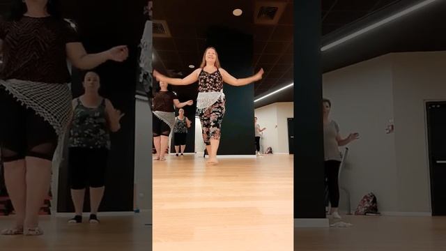 Oriental dance workout. Belly dance for Beginners // Восточные танцы для Начинающих. Танцы живота. смотреть онлайн