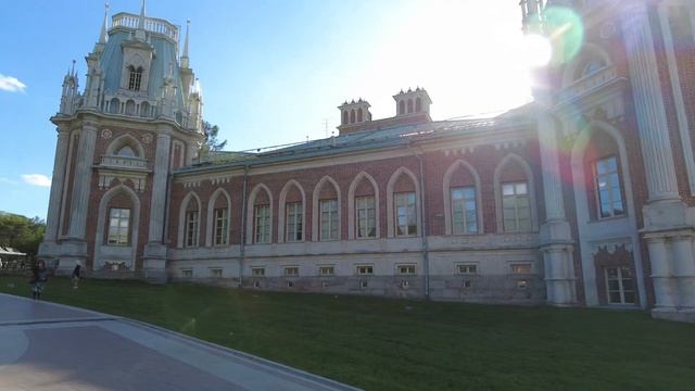 Где погулять в Москве?
ДВОРЕЦ ЕКАТЕРИНЫ II?ПАРК ЦАРИЦЫНО. МОСКВА. смотреть онлайн