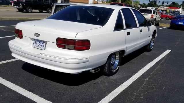 1992 Chevrolet Caprice / Johns Restoration смотреть онлайн
