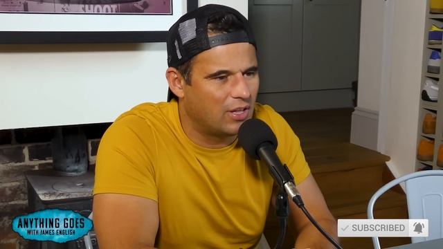 15 Millwall Hooligans Attack 8 Thousand Arsenal Fans смотреть онлайн