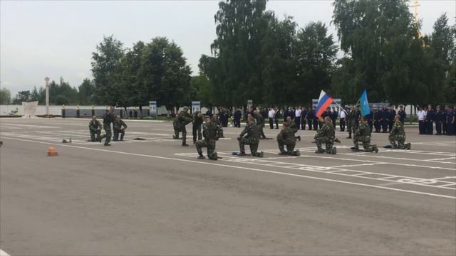 Медвежьи озёра 38 полк ВДВ Принятие присяги смотреть онлайн