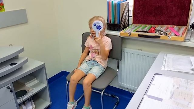 У СОФИИ ПРОВЕРЯЕМ ЗРЕНИЕ. НИКАКИХ ГАДЖЕТОВ. НИКА встречает друзей.  НИКА ЛАЙФ