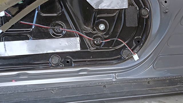 Дверь передняя правая Infiniti G25 G37 Nissan Skyline