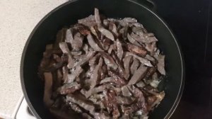 ТАКОЕ ЛЕГКОЕ ТЕБЯ ПОКОРИТ (ГОВЯЖЬЕ ЛЕГКОЕ С ОВОЩАМИ)