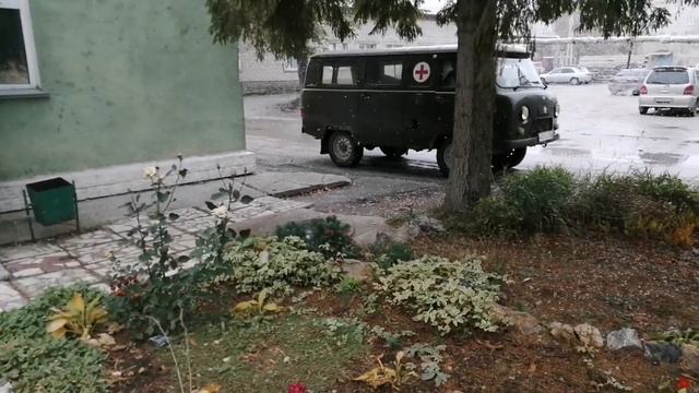 В сердце капает кровь, вянут розы в снегу... смотреть онлайн