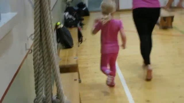 2012_10_30_Хельсинки_"Круговая тренировка" в Каллио 3 смотреть онлайн