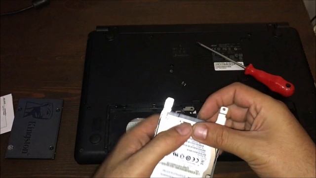 Upgrade SSD notebook ACER Aspire E1 532 510 570 571 572 | Acer Aspire e1 how to upgrade hdd to ssd смотреть онлайн