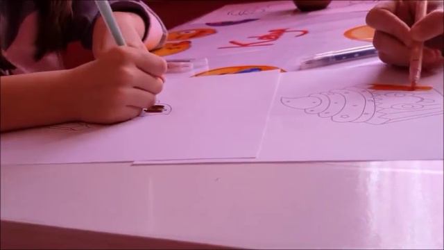 3 MARKER CHALLENGE - Mère VS fille - Licorne, CupCake ... !! смотреть онлайн