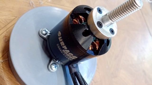 Урок второй. Изготовление летающего крыла. Полетный вес 3,5 кг. смотреть онлайн