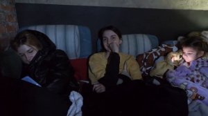 VLOG Только вышли из подвала и снова сирена. Украина. 28 февраля