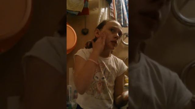 Как смыть мэкап?( советую на ночь обмываться муссами будет лучше не только вам но и вашей коже) смотреть онлайн