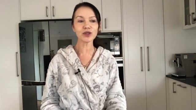 Массаж подбородочной зоны. Как подтянуть кожу под подбородком? смотреть онлайн