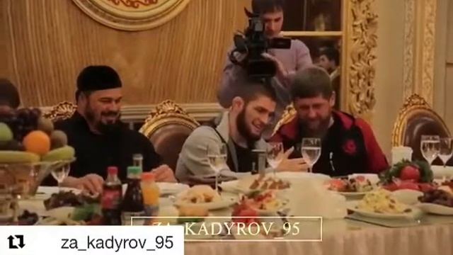 РАМЗАН КАДЫРОВ ПОДАРИЛ АВТОМОБИЛЬ ХАБИБУ НУРМАГОМЕДОВУ ВСТРЕЧА С РАМЗАНОМ КАДЫРОВЫМ. смотреть онлайн